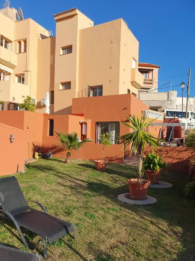 Cozy Rooms In Terraced House Fuengirola Δωμάτια σε οικογενειακή κατοικία