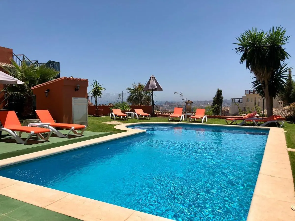 Cozy Rooms In Terraced House Fuengirola