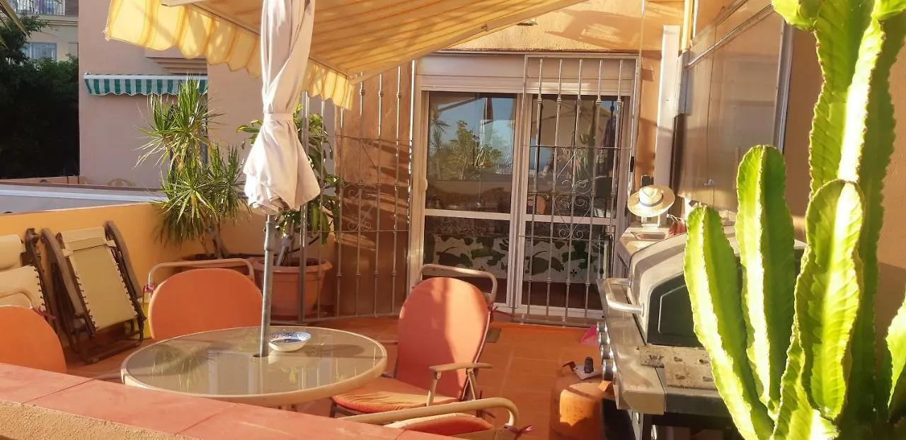 Δωμάτια σε οικογενειακή κατοικία Cozy Rooms In Terraced House Fuengirola Ισπανία
