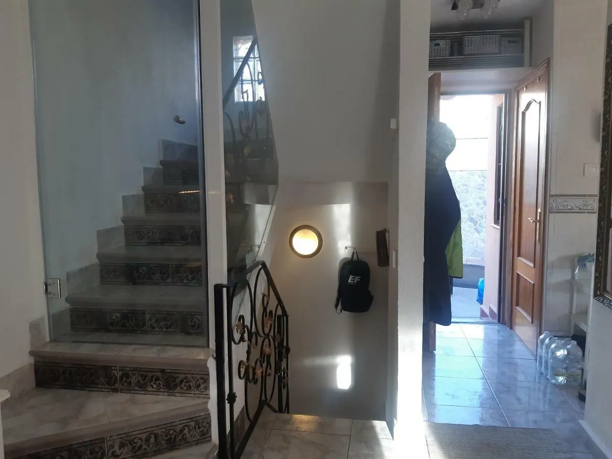 Δωμάτια σε οικογενειακή κατοικία Cozy Rooms In Terraced House Fuengirola